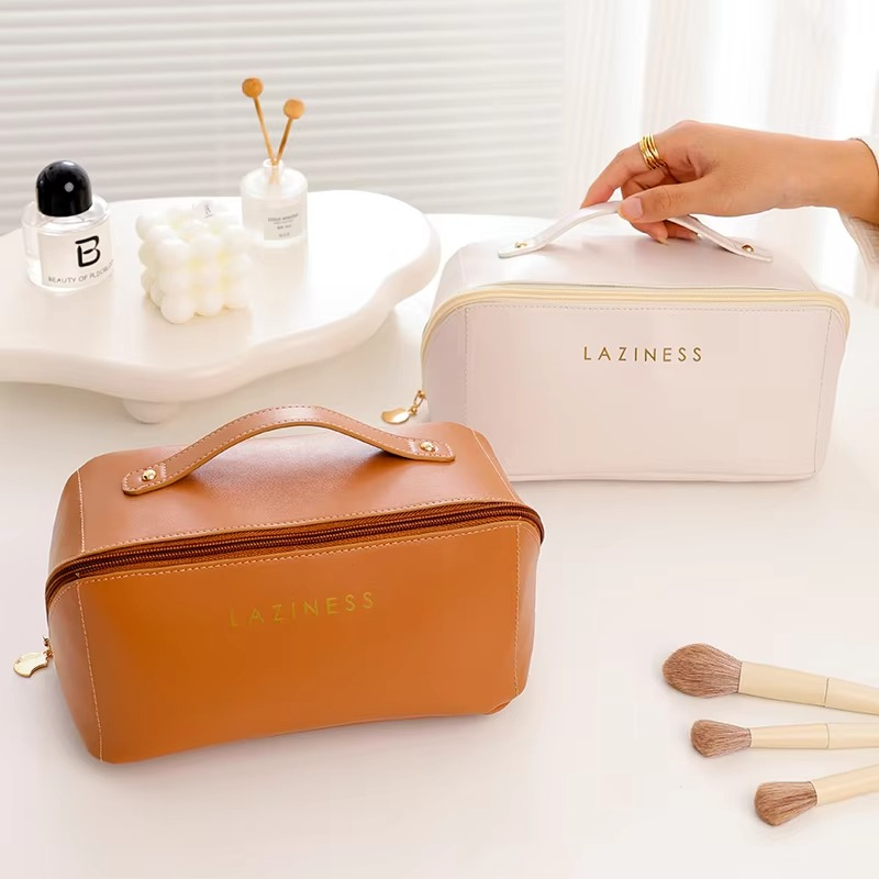 Custom Personalised Pu Leather Cosmetic Makeup Bag Lady Pouch Skincare Waterproof Travel Outdoor Toiletry Bag Makeup Bags